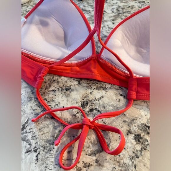 Time and Tru Women's Molded Flamengo Dancer
Тор Size M - Picture 9 of 17